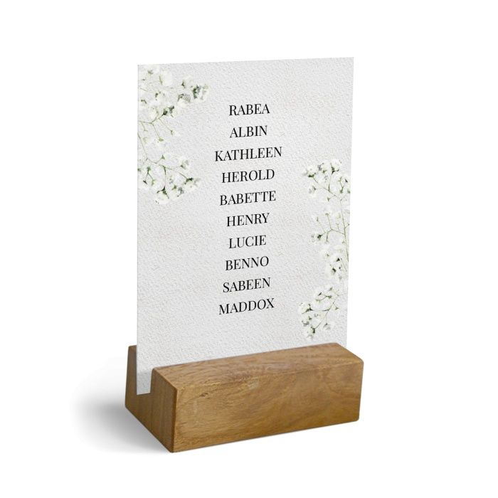 Babys Breath Tischkarte mit Namen für die Hochzeit im Holzaufsteller