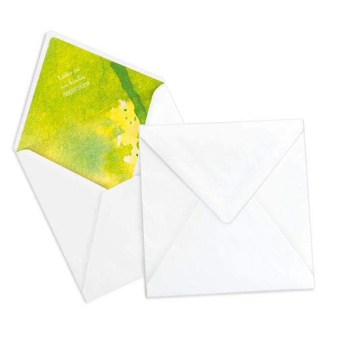 Briefumschlagsinlay mit grünem Aquarellhintergrund - weiss