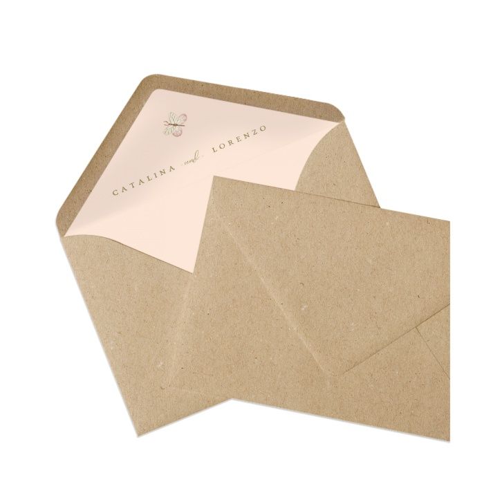 Briefumschlagsinlay passend zum Hochzeitsdesign in Rosa mit Schmetterling - Kraftpapier