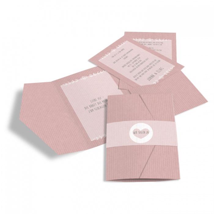 Einladung zur Hochzeit als Pocket Fold im Packpapier-Stil