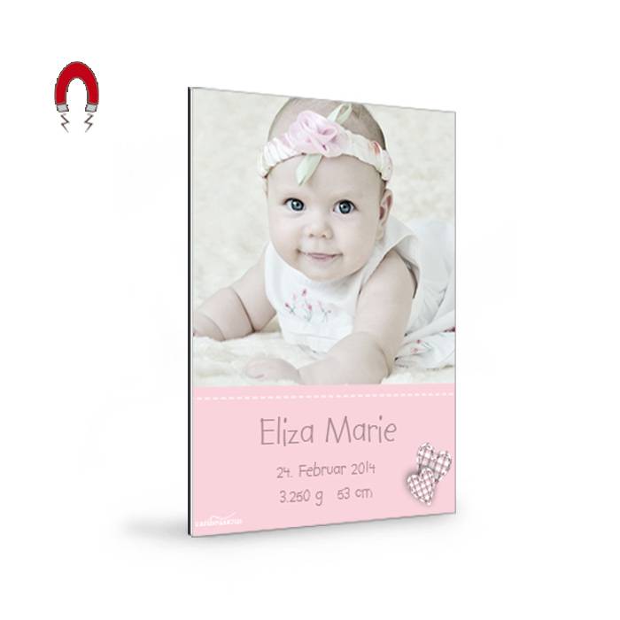 Magnetische Geburtskarte mit Foto und rosa Herzen