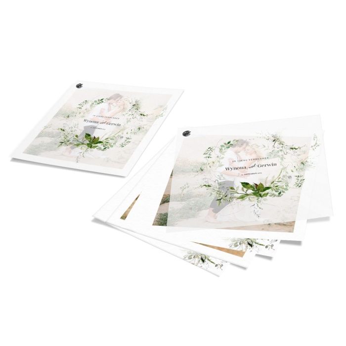 Greenery Hochzeitseinladung mit zarten Aquarellkranz und Transparentpapier  - 9seitig