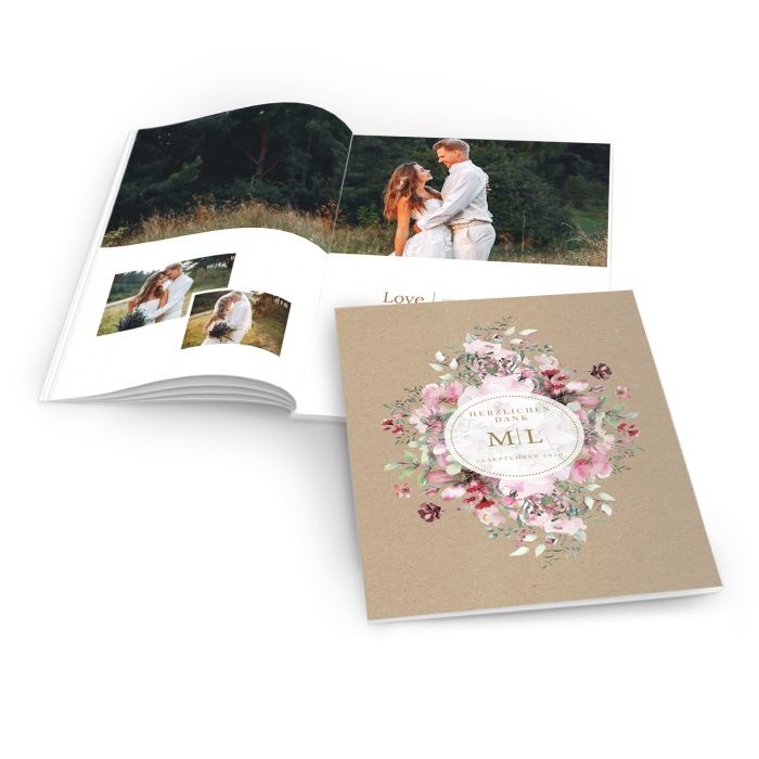 Hochzeitsdanksagung als Fotoheft in Kraftpapieroptik mit Aquarellblu - jetzt online selbst gestalten