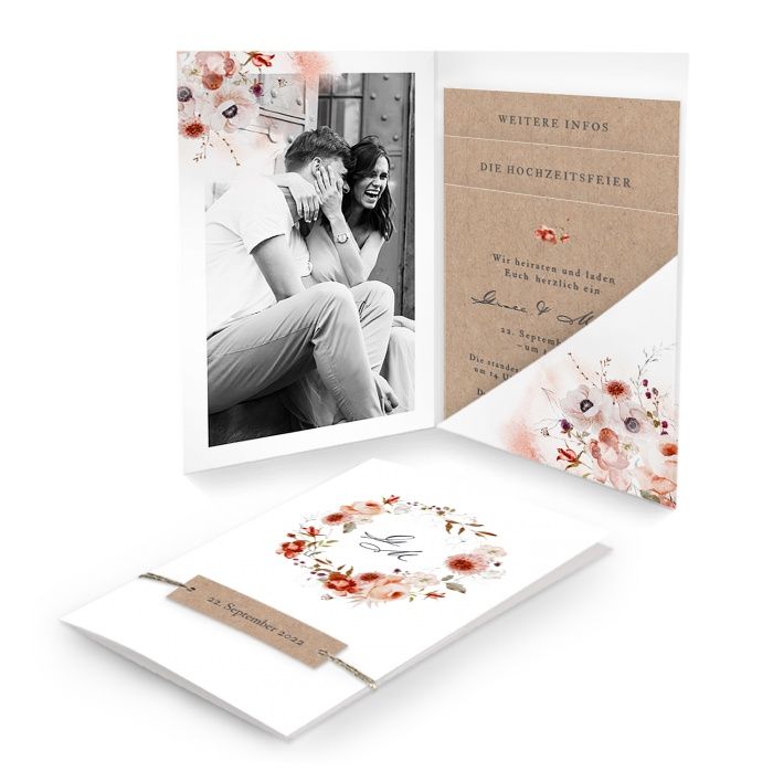 Hochzeitseinladung als Pocketfold mit roten Aquarellblumen