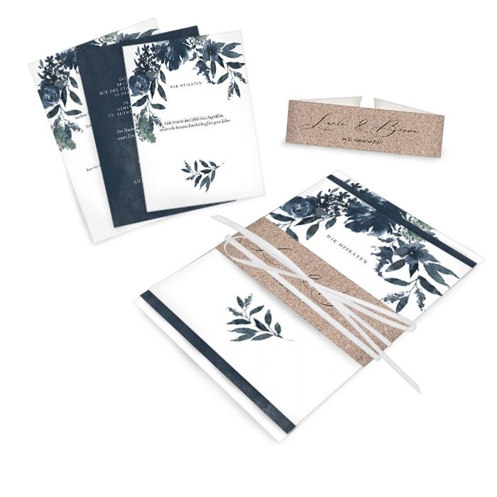 Hochzeitseinladung Kartenset mit Banderole und blauen Aquarellblumen