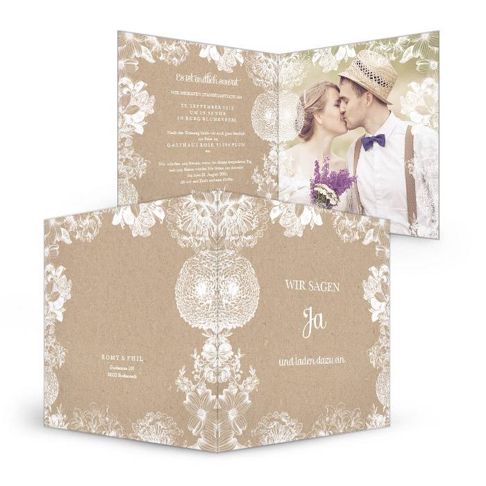 Florale Hochzeitseinladung als Klappkarte in Kraftpapieroptik