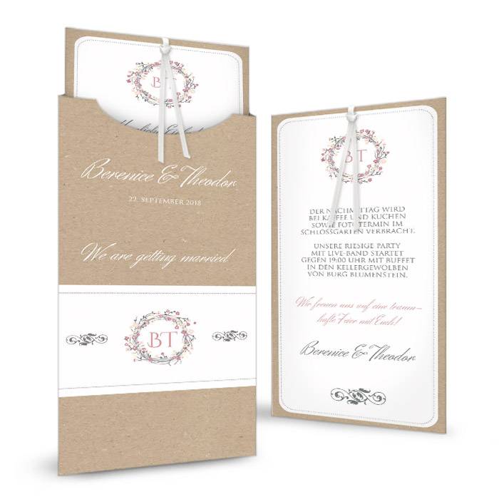 Hochzeitseinladung im Kraftpapierstil mit Blütenkranz
