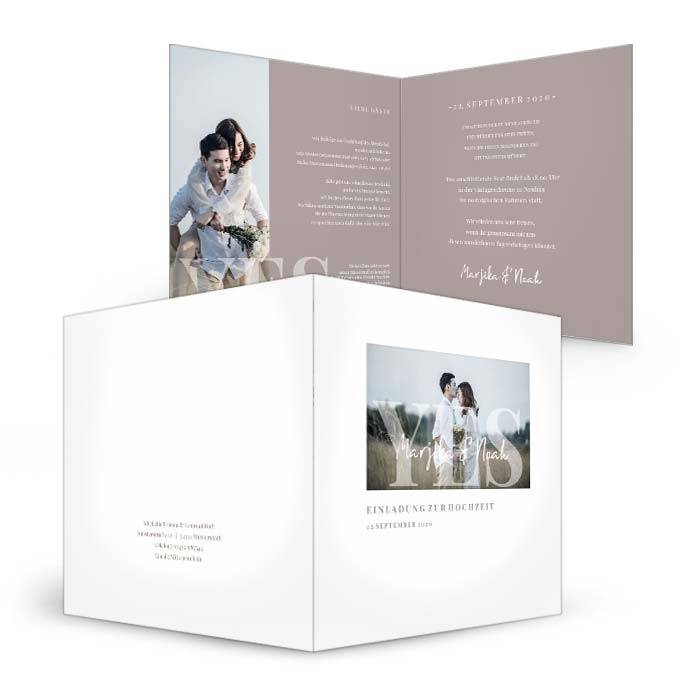 Moderne Hochzeitseinladung mit YES Schriftzug und Fotos