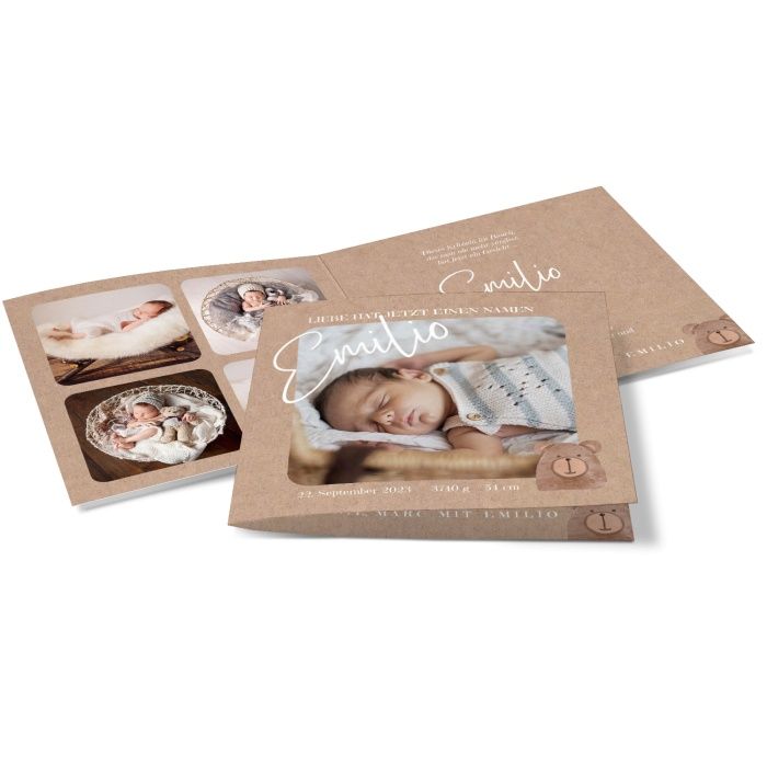 Süße Babykarte mit vielen Fotos, tollen Namensschriftzug und Aquarellteddy in Kraftpapieroptik