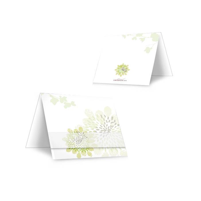 Romantische Tischkarte zur Hochzeit mit grünen Blüten