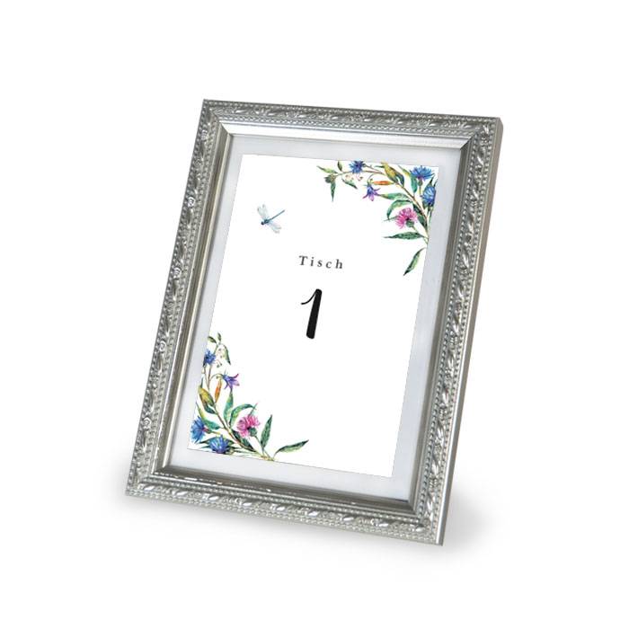 Tischkarte zur Hochzeit mit Tischnummern und Wildblumen