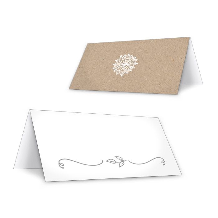 Tischkarten zur Hochzeit in Kraftpapieroptik mit Blätterranke
