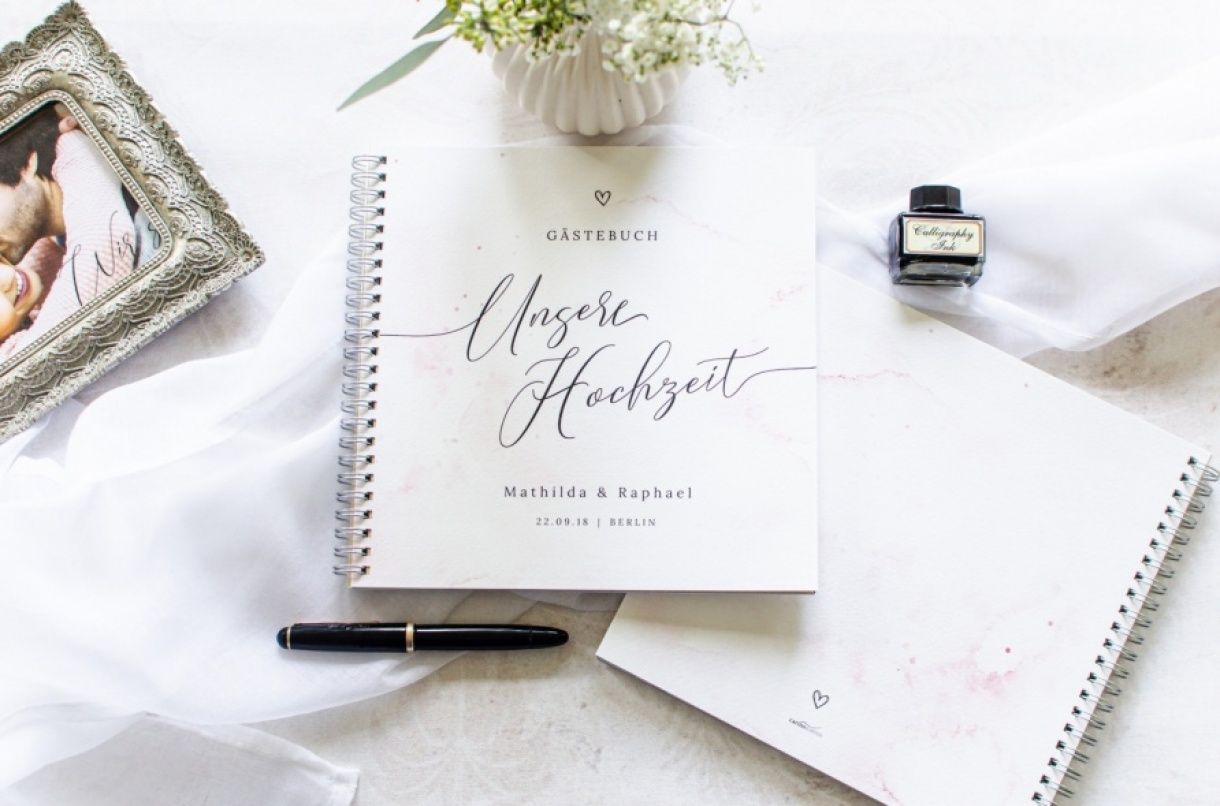Gästebuch zur Hochzeit mit Kalligrafie